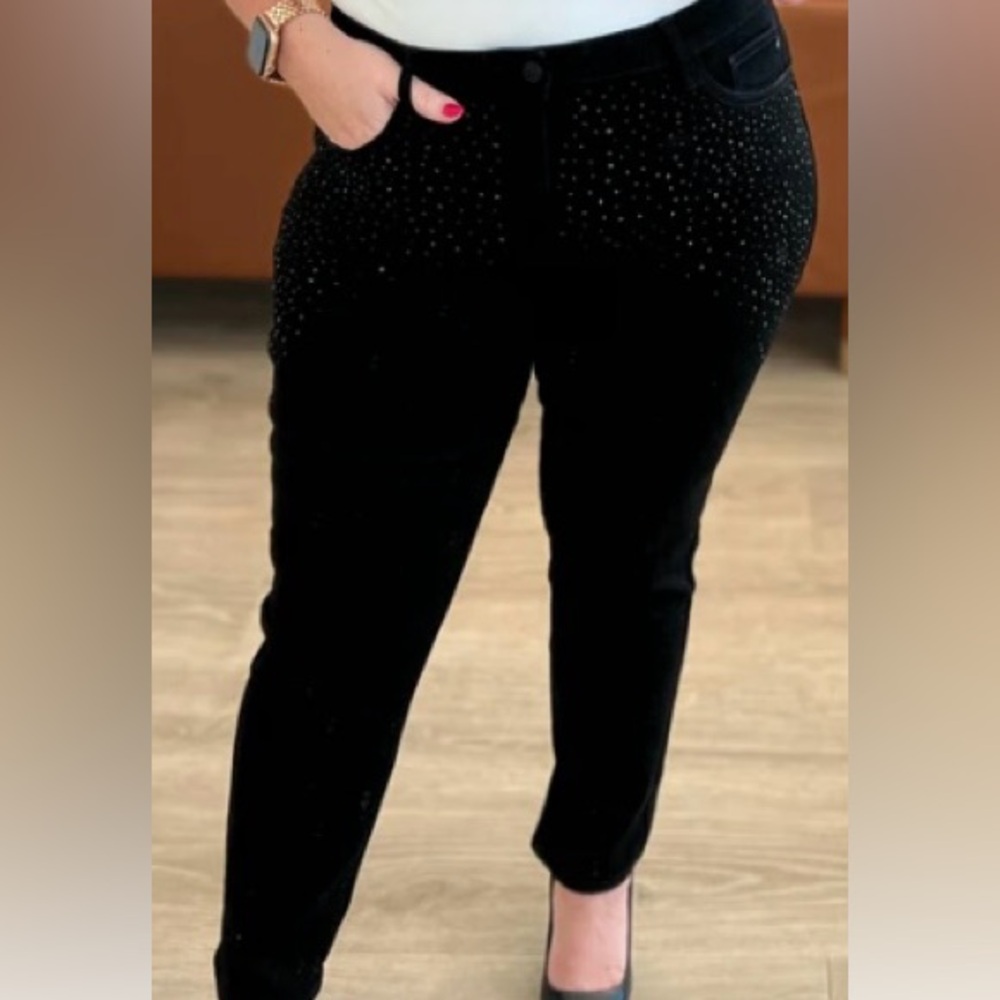 Judy Blue RHINESTONE SLIM FIT JEANS IN BLACK